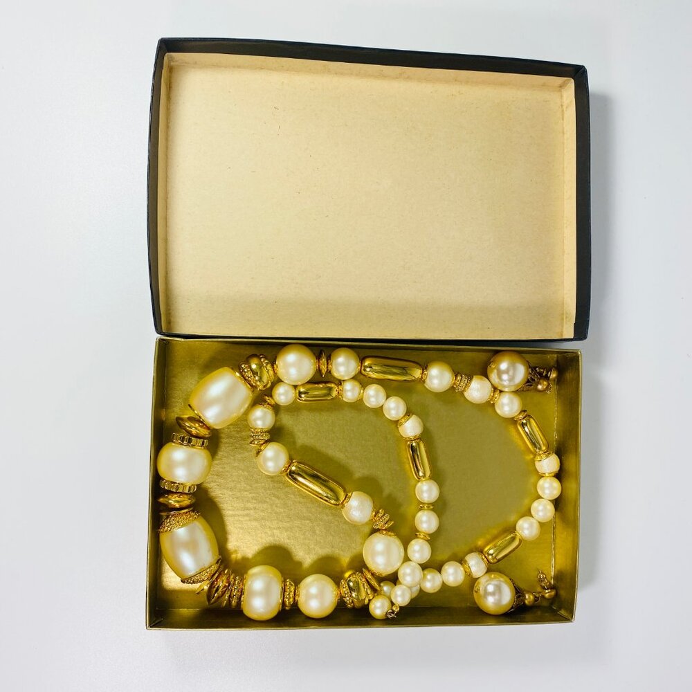 Vintage Jewelery - Artificial gold & pearl like beads necklace &  ear drops